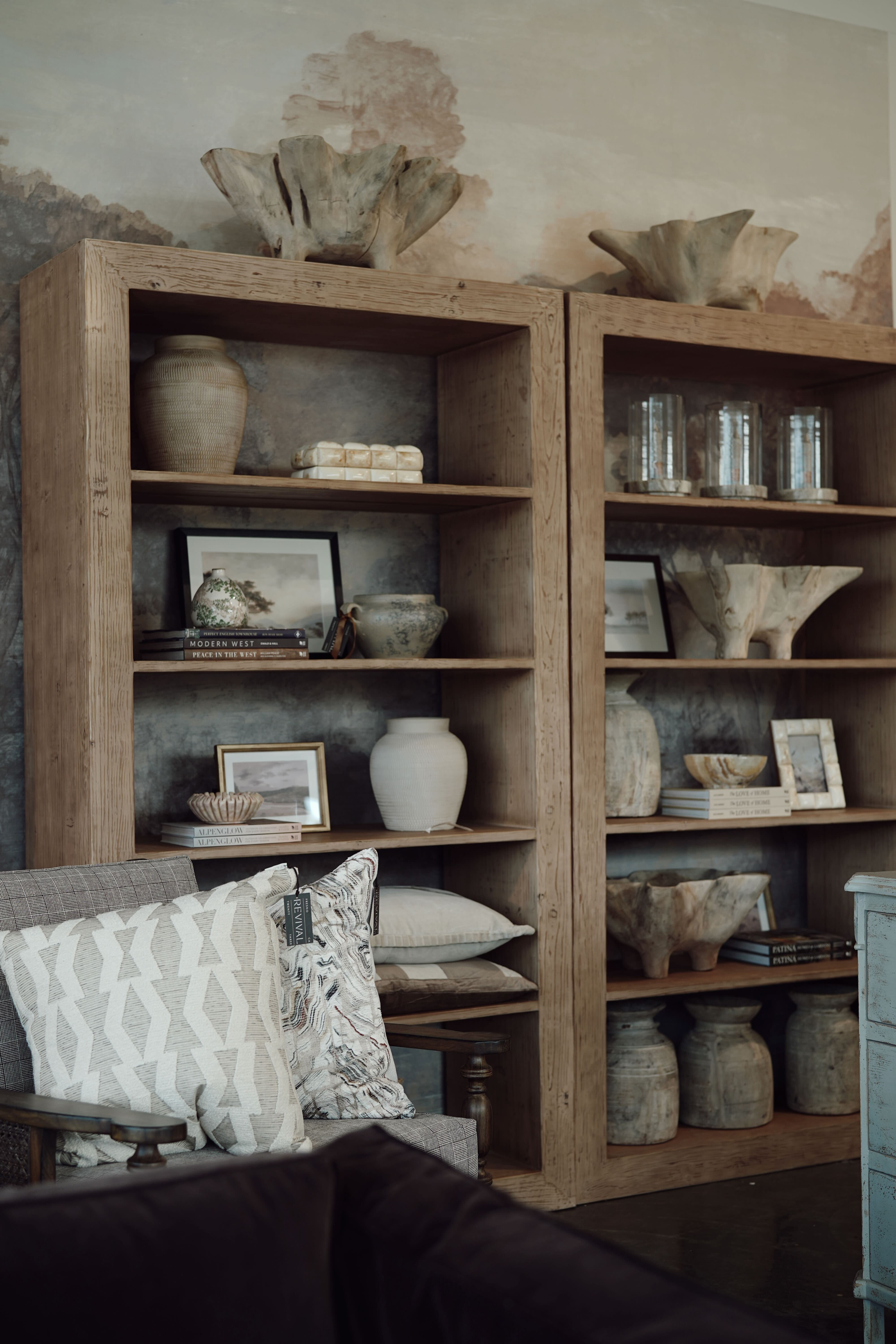 Nalani Bookshelf