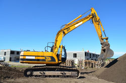 Гусеничный экскаватор JCB JS240LC (1)