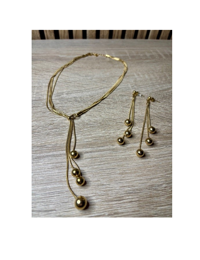 Elegante juego de collar y pendientes dorados