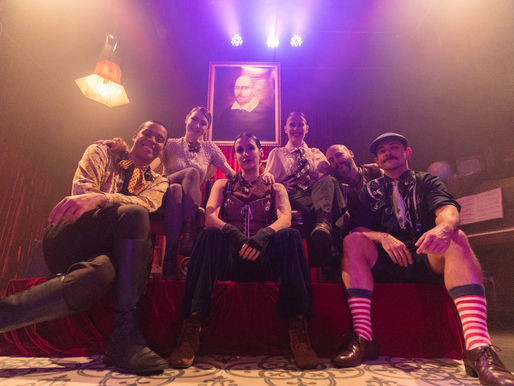"Um Porre de Shakespeare" prorroga temporada até 22 de julho no Teatro do Núcleo Experimental