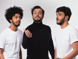“Rosencrantz e Guildenstern Estão Mortos” leva o avesso de Hamlet aos escombros do Nu Cine Copan