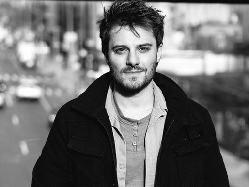 Hugo Bonèmer inaugura projeto de microteatro no Rio com o monólogo Uma Casa para Celeste