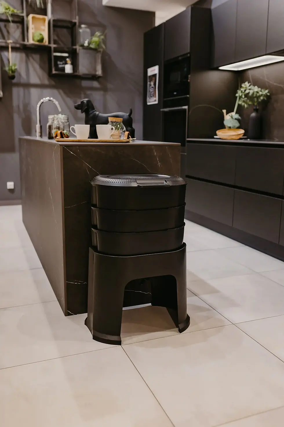 Lombricomposteur Magic Lombric, système de compostage avec vers de terre pour transformer les déchets organiques en compost