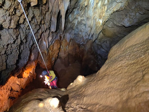 La grotte des Encantades, une sortie en spéléologie toute la journée
