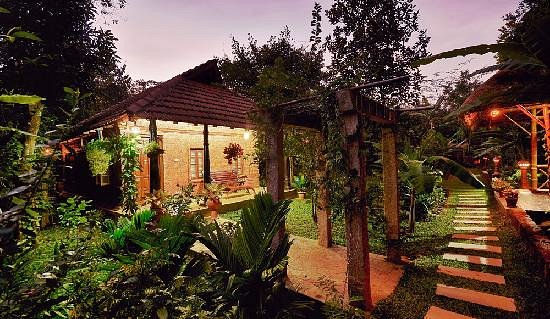cottage-pathway