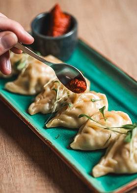 Ravioli à la vapeur - une alliance savoureuse de poulet, oignon, ail, gingembre et coriandre