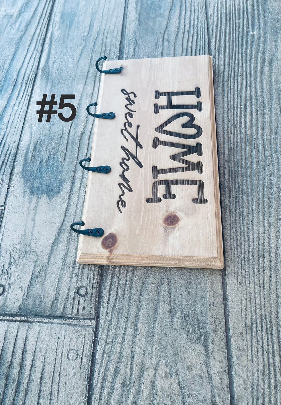 Thumbnail: Wall Hanger