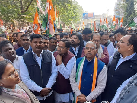 केंद्र सरकार के खिलाफ कांग्रेसियों का राजभवन मार्च, मोदी-शाह पर बरसें कांग्रेसी नेता