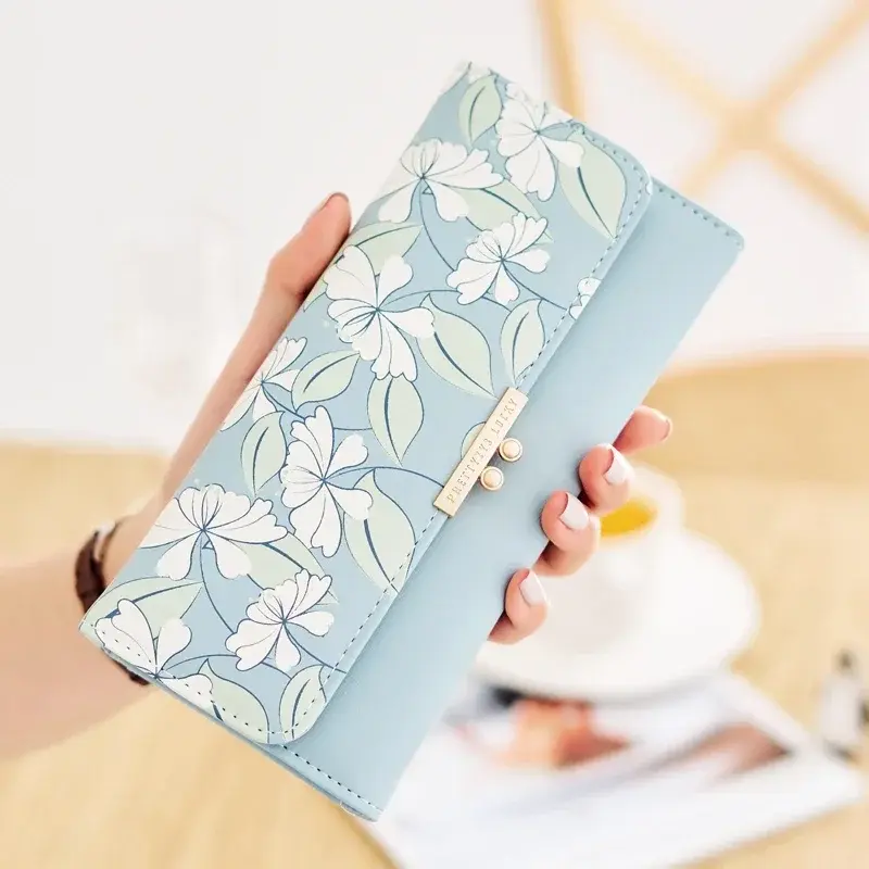 Women's Cute Flower Pattern Walet