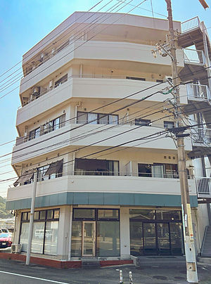 ビジネスホテルさつき外観