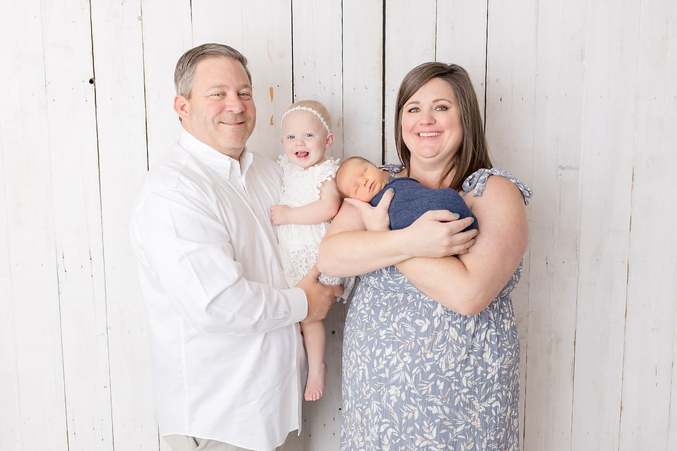 Albuquerque Newborn Photographer, Newborn Photo Outfits, Family Newborn Photos, Newborn Photography Tips, Studio Newborn Photography