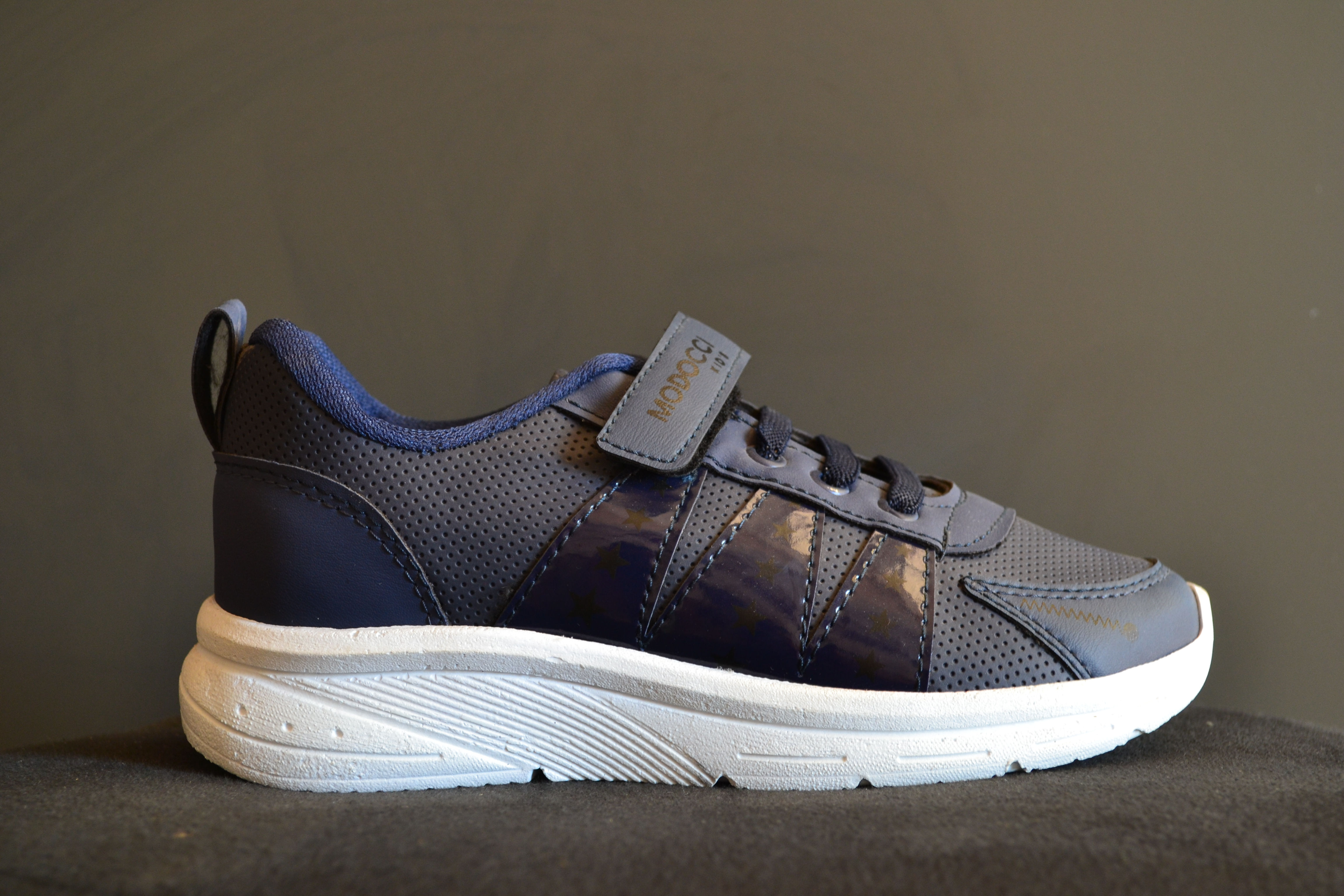 Çocuk spor ayakkabı