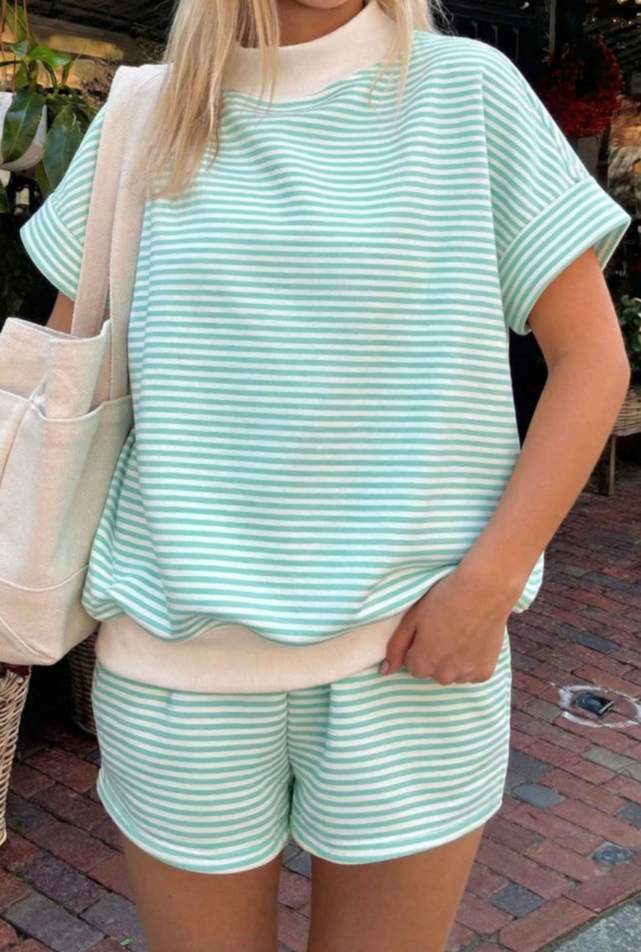 Green Stripe Cuff Sleeve Mock Neck 2pcs Short Set