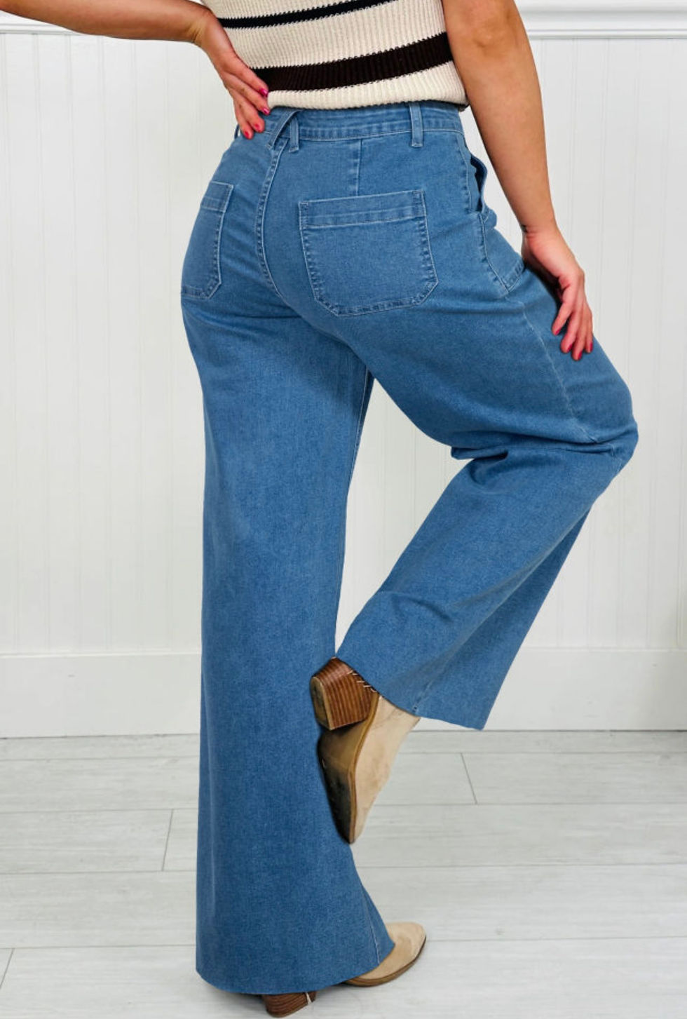Thumbnail: Retro Washed Loose Jeans