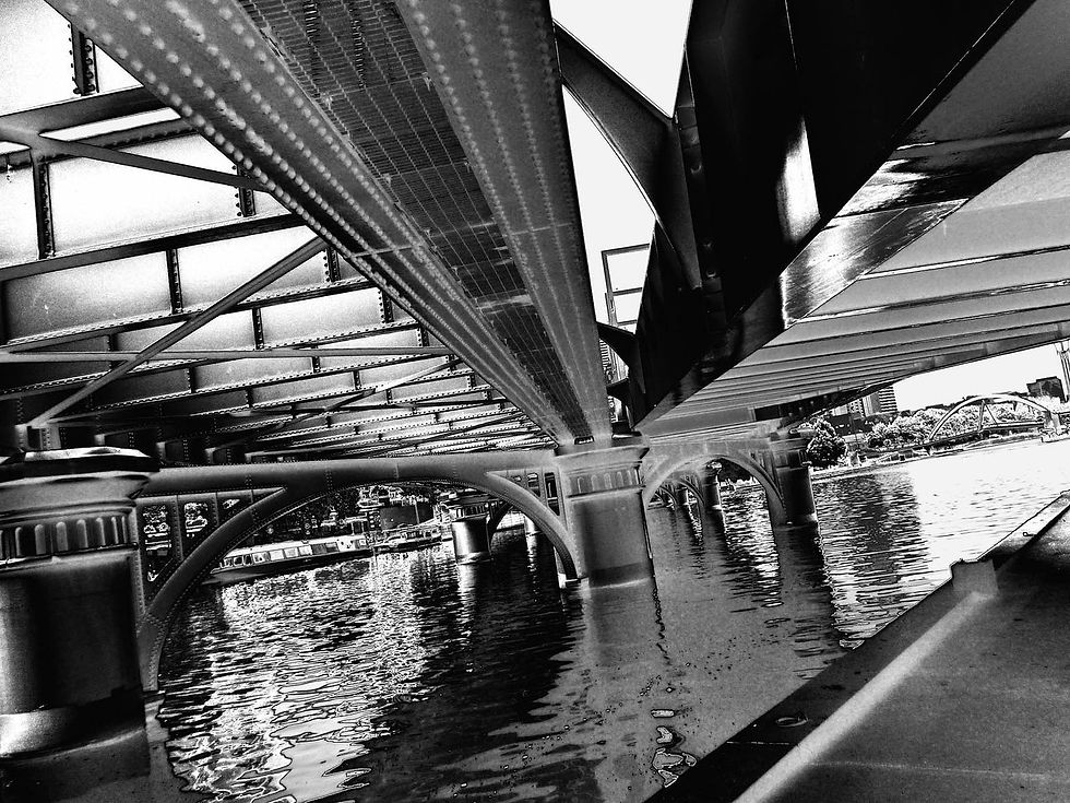 P1080024+BW+S