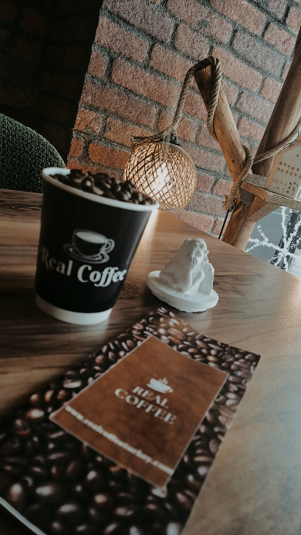 Kahvenin Büyüsü: Bir Fincanda Saklı Sanat ve Kültür