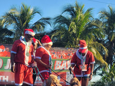 Hundred of Santas Hit Bay for Junkanoo Jingle 5k