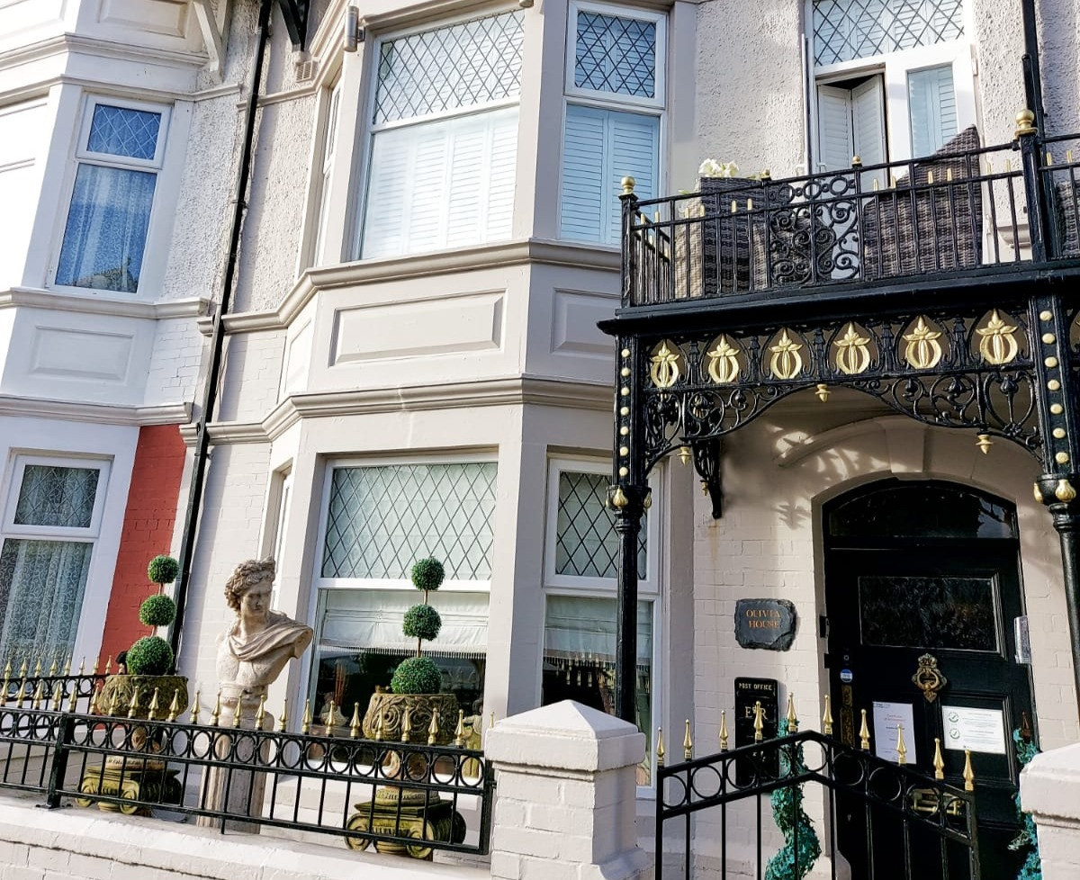 Olivia House | Guest House | Book a Room