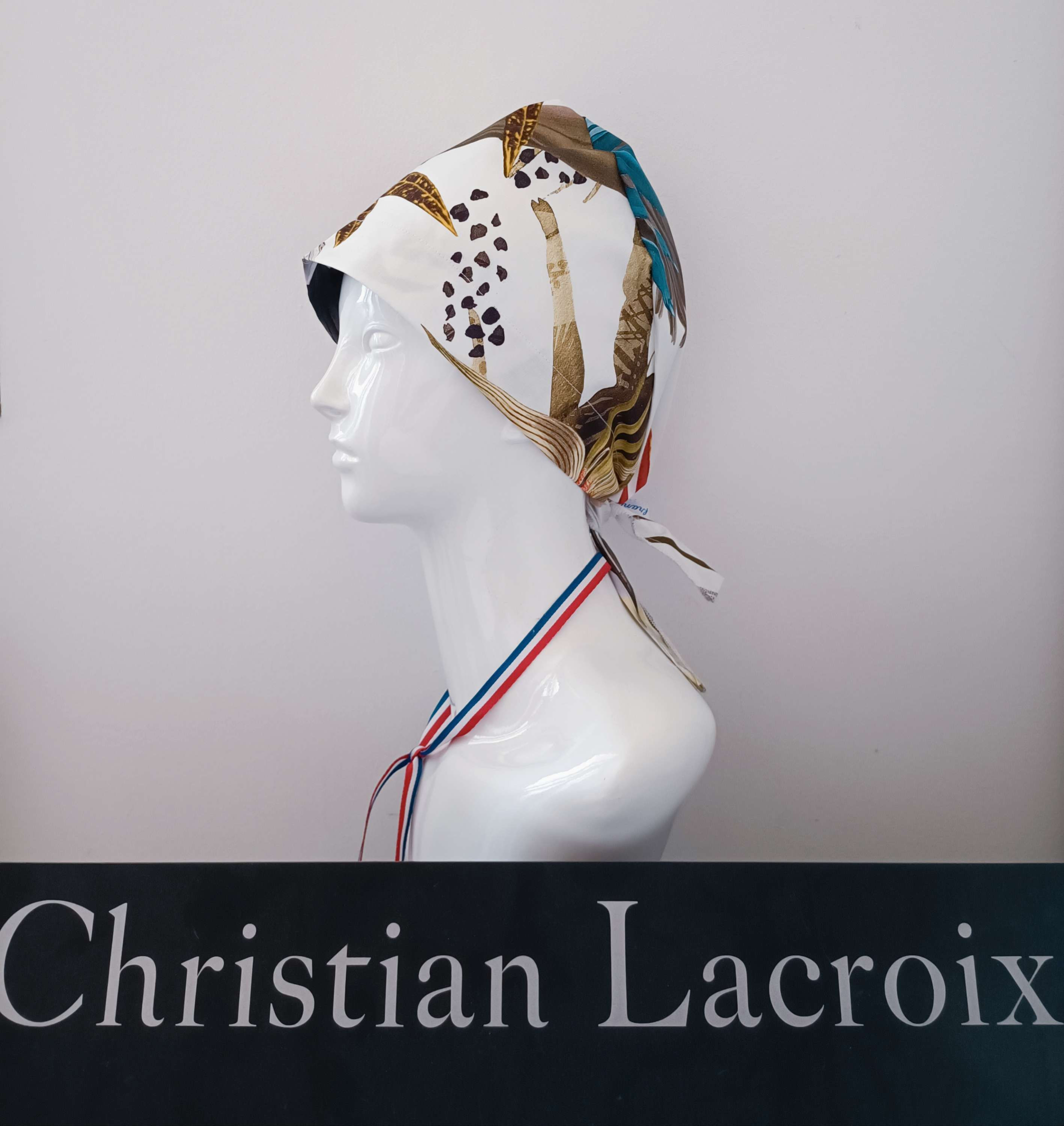 Calot TISSU CHRISTIAN LACROIX B36