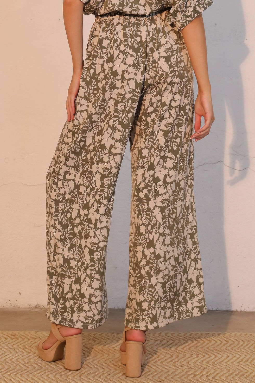 Thumbnail: Olive Vine Pocket Pants       