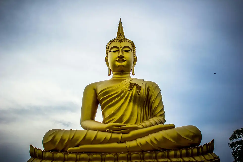 golden statue of buddha