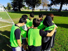 혈기넘치는 학생들 축구경기 한판 신나게 했습니다^^ [타우랑가 비전유학원]