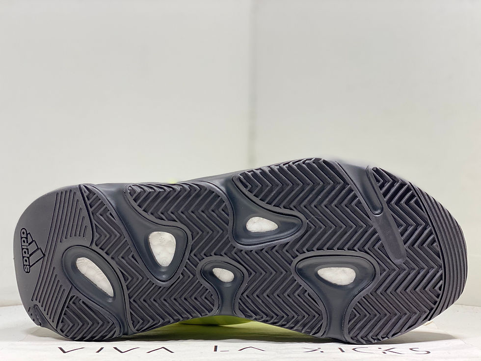 Thumbnail: adidas Yeezy 700 MNVN Phosphor