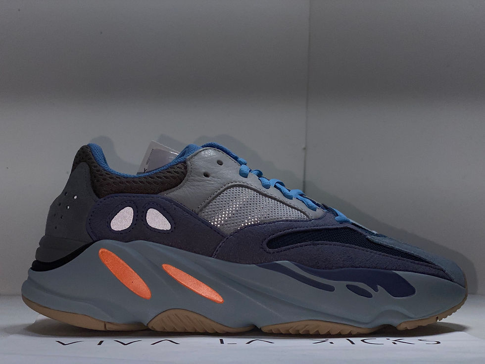 Thumbnail: Yeezy Boost 700 Carbon Blue