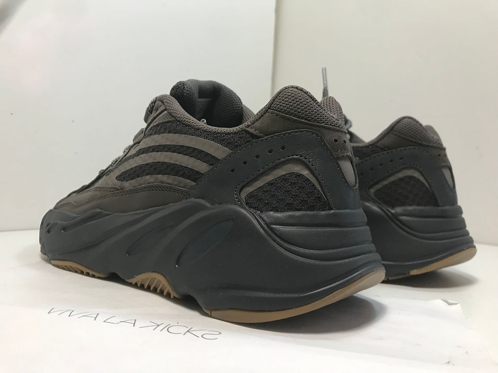 Thumbnail: Yeezy 700 V2 Geode