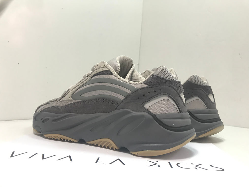 Thumbnail: Yeezy 700 V2 Tephra