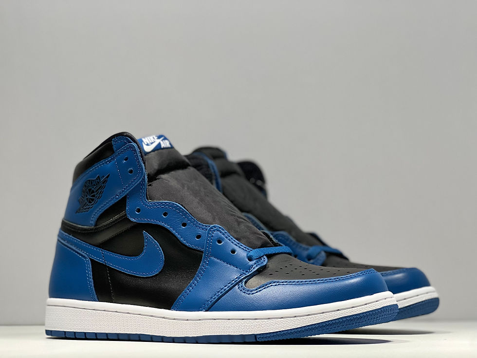 Thumbnail: Air Jordan 1 Retro High OG Dark Marina Blue 9.5M