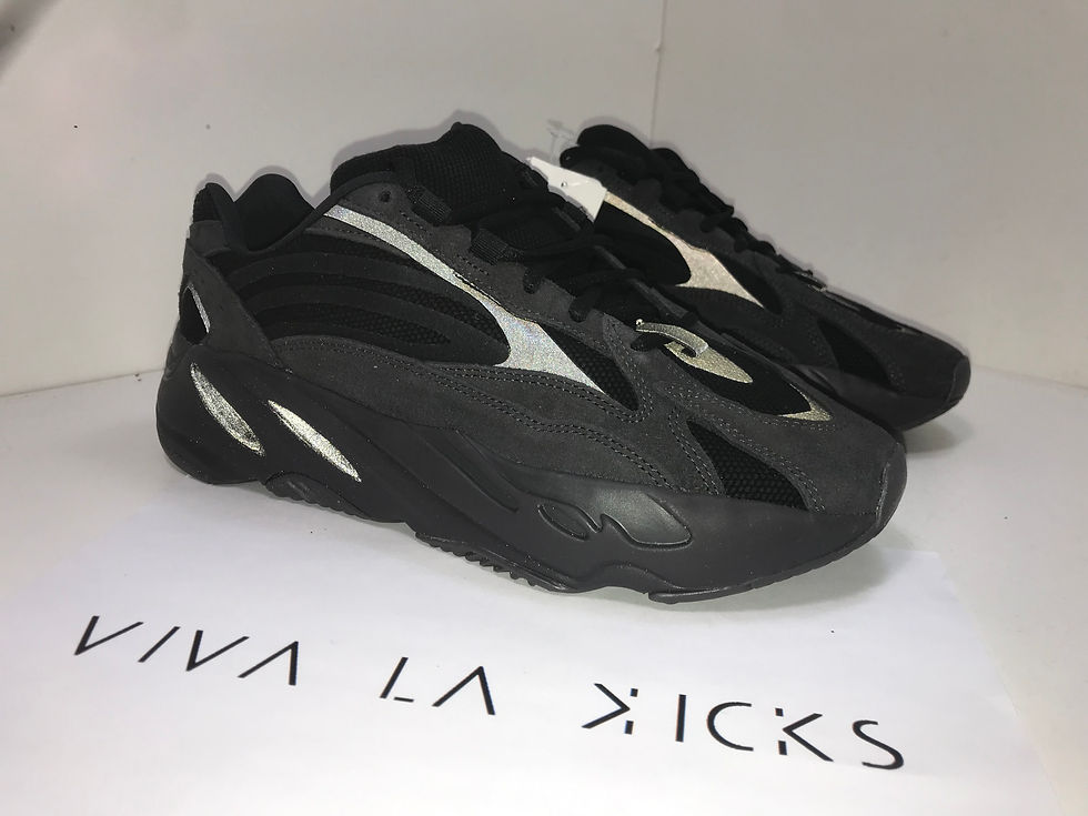Thumbnail: Yeezy 700 V2 Vanta