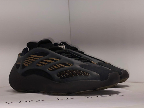 adidas gazelle silver green womens Yeezy 700 V3 Clay Brown (481)