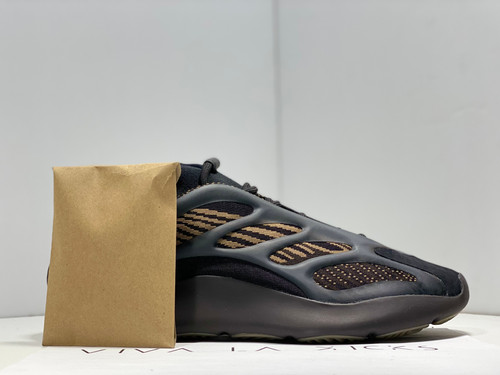 yeezy v3 700 clay brown