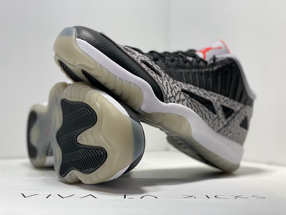 Thumbnail: Air Jordan 11 Retro Low IE Black Cement