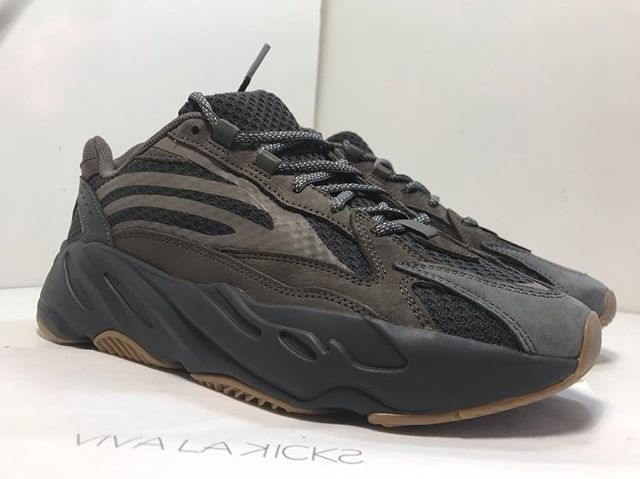 Thumbnail: Yeezy 700 V2 Geode