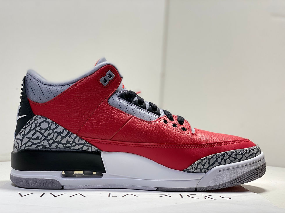 Thumbnail: Air Jordan 3 SE Fire Red 