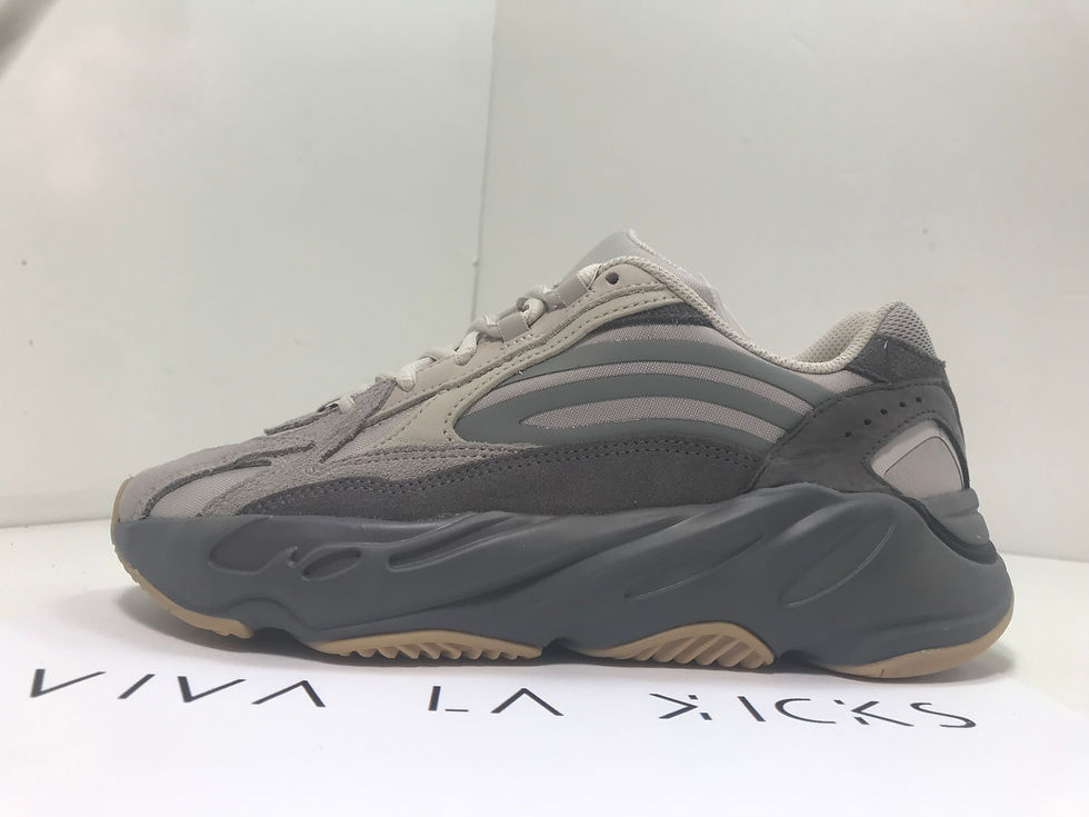 Thumbnail: Yeezy 700 V2 Tephra