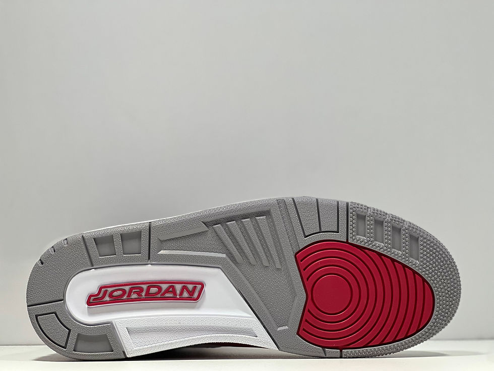 Thumbnail: Air Jordan 3 Retro Cardinal Red 9M