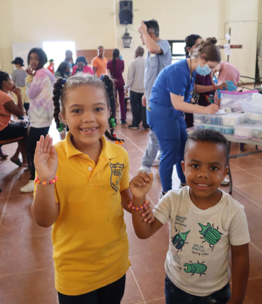 Minimalist Fashion Photo Collage Instagram Story_edited