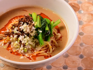 【華炎鍋 シャングリラ】島飲茶と特製拉麺のランチセット