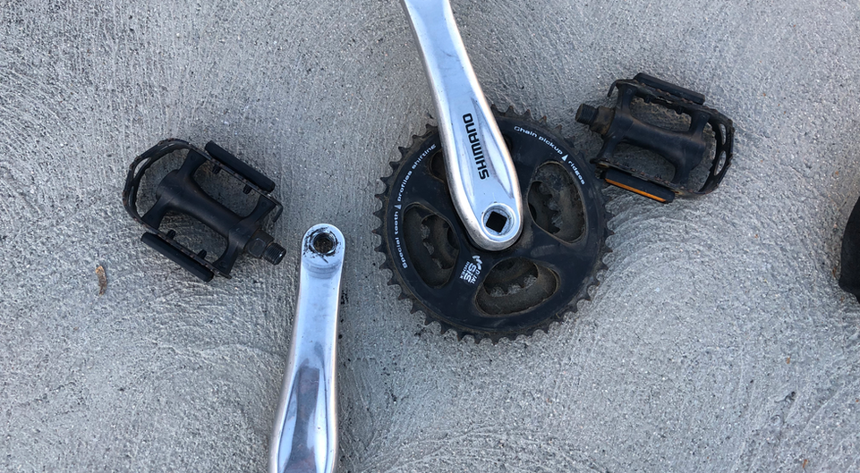 STUDENT EBIKE BUILD - SPRING 2022 (6).HEIC