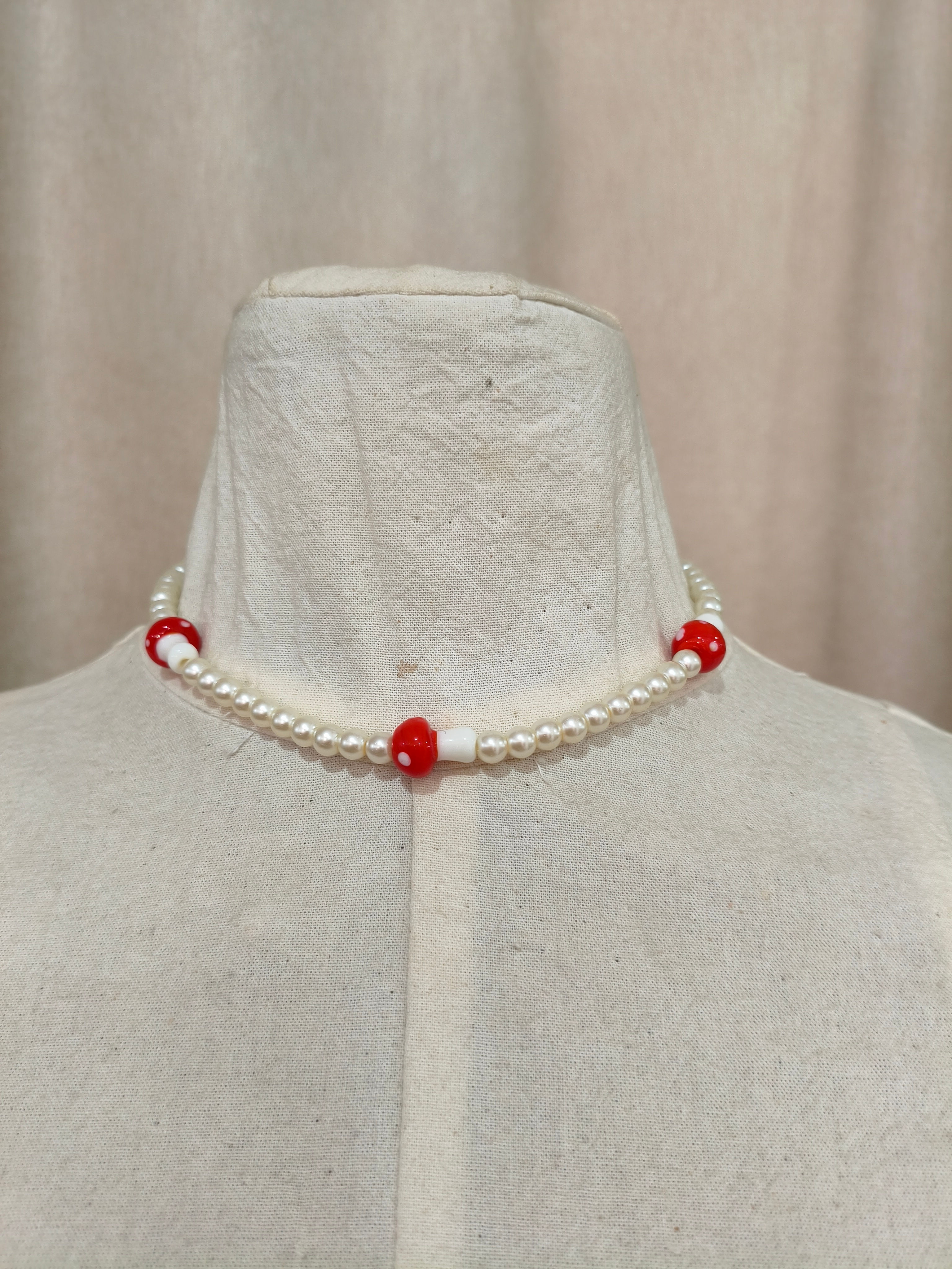 Collar perlas + honguitos 🍄