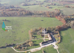 Manoit de Courboyer - maison du Parc du Perche, en avion ULM - Survol du Perche.fr