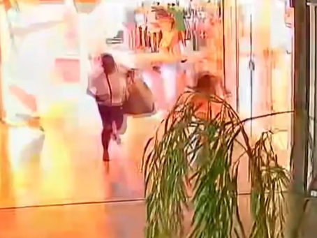 Mulher incendeia loja de shopping no RJ por vingança contra amante do marido