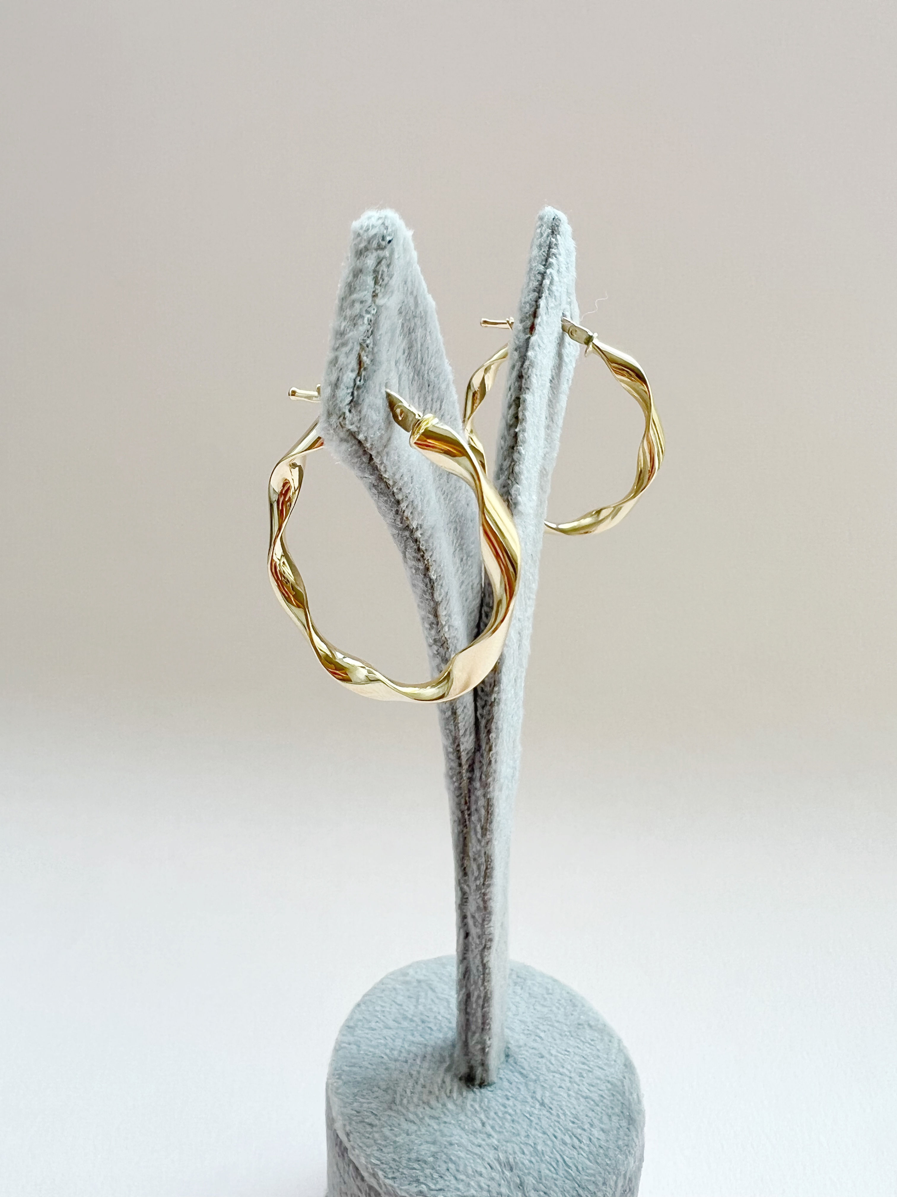 18K Italian Yellow Gold Lace Style Large Hoop Earrings