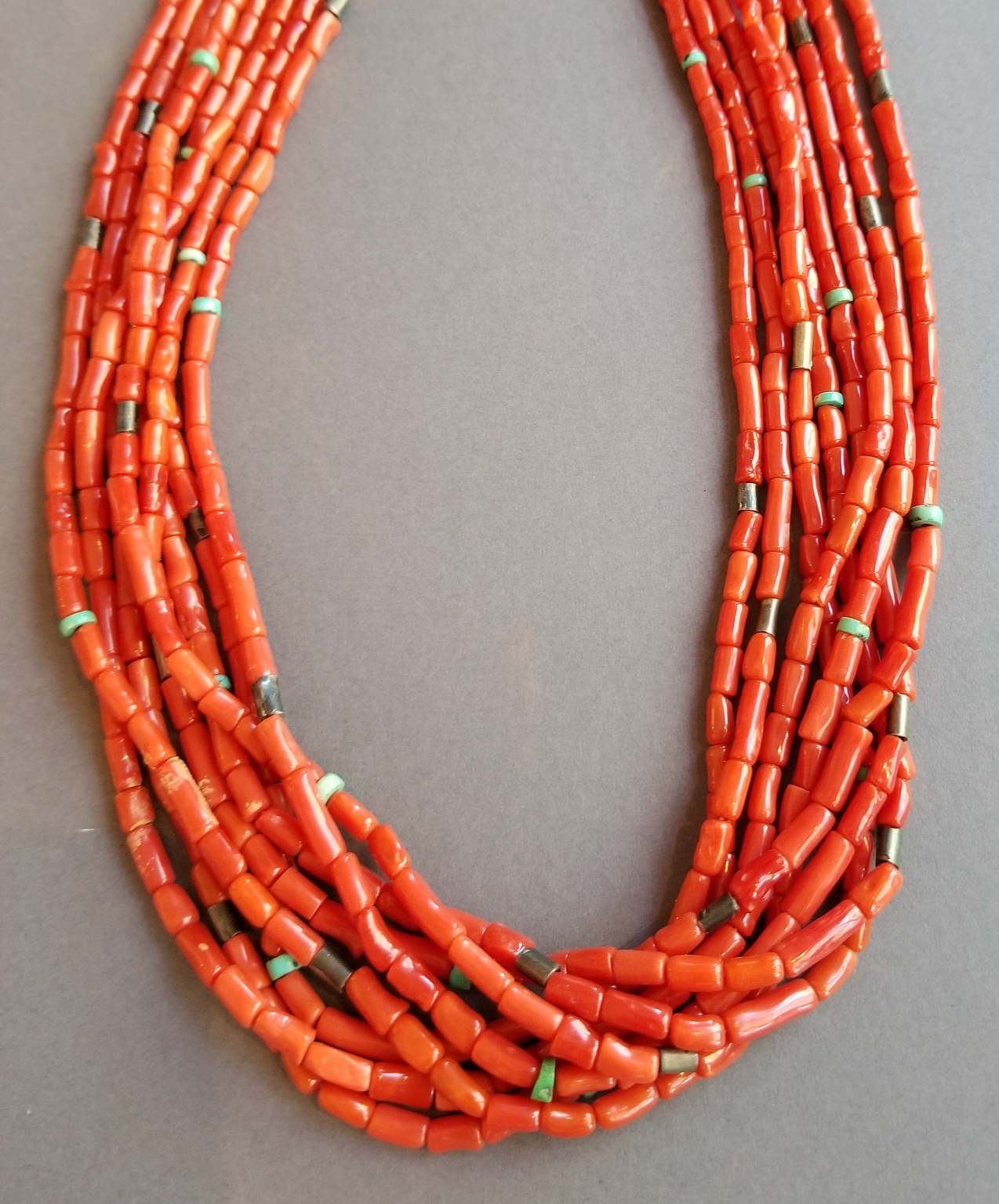 #Pueblocoralnecklace #coral&turquois