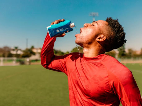 Flüssigkeitsversorgung 101: Dein Leitfaden für eine individuelle Hydrationsstrategie im Sport (Updated 2024)