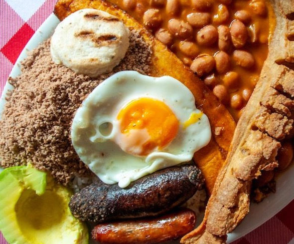 サムネイル： Medellin Authentic Restaurants