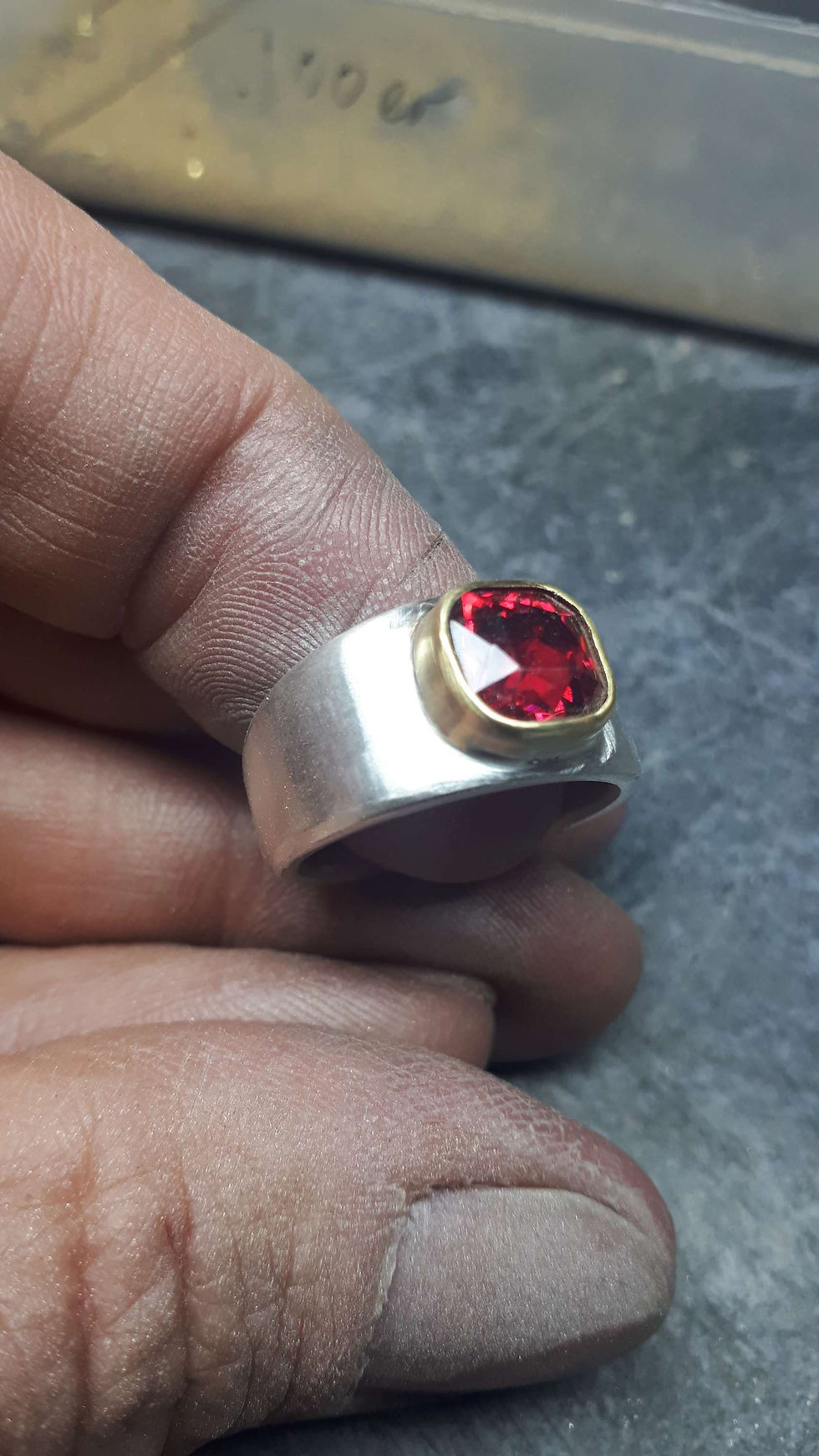 Miniaturbild: Topas Ring mit Goldeinfassung